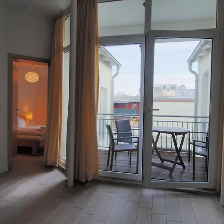 Appartement Alisch 3 *